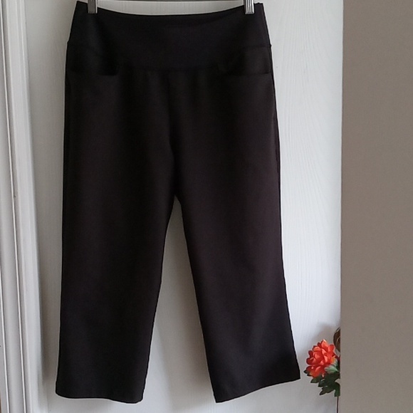 Puma | Black Golf /Yoga Capri Pants - Picture 7 of 7